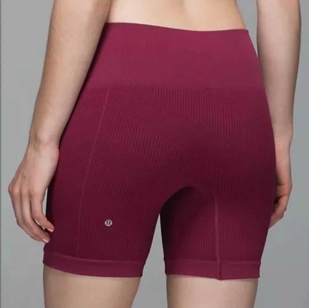 Lululemon Sculpt shorts. Size 6 - Picture 1 of 8